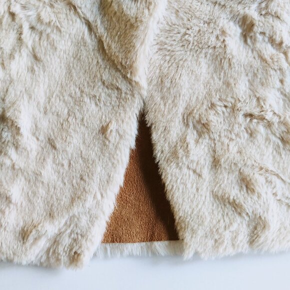 Zara Baby Girl Faux Fur Vest Size 2-3T - Picture 3 of 9